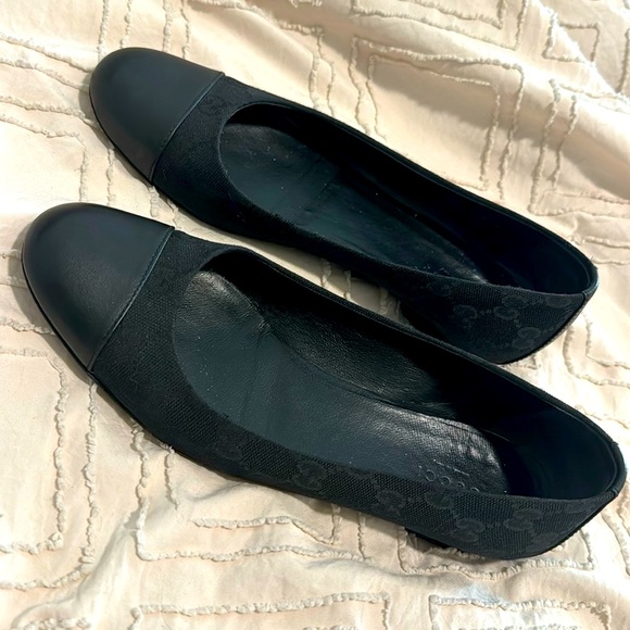 Gucci Black GG Monogram Canvas Flats - Picture 7 of 10